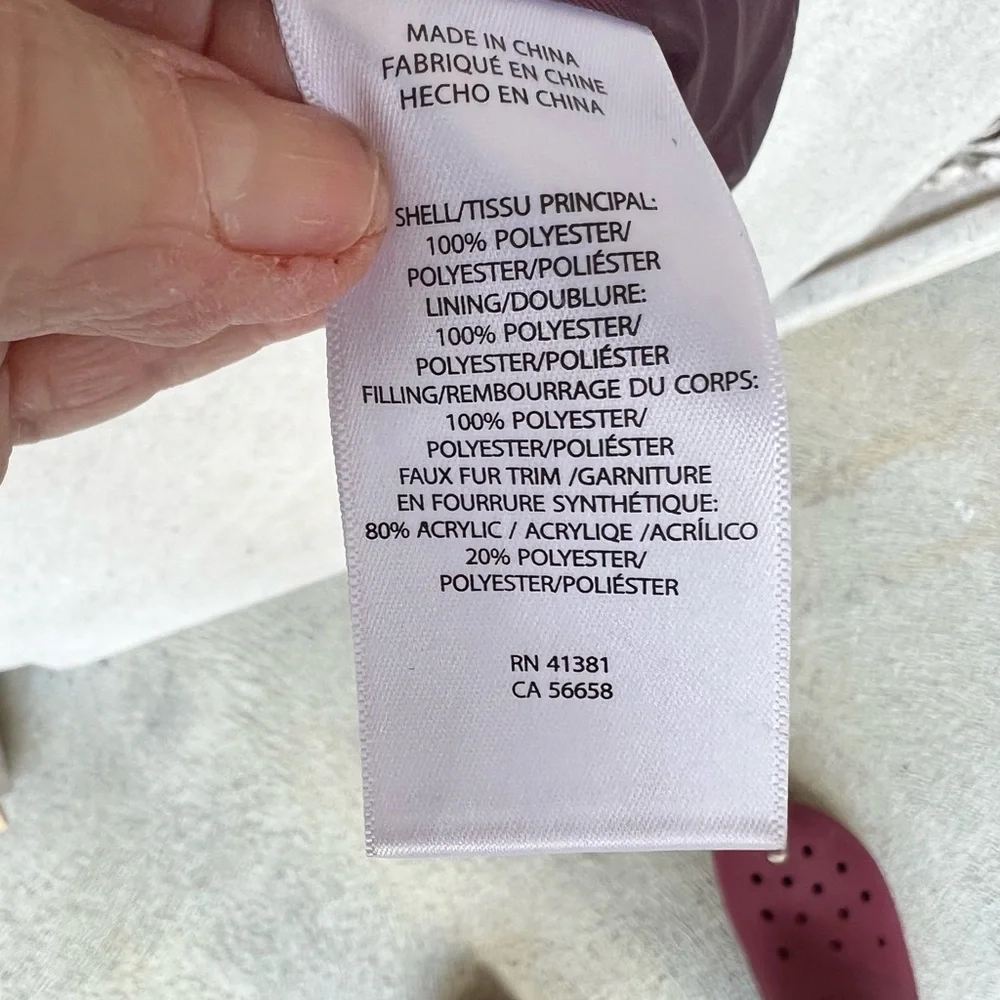 Lauren Ralph Lauren Plum Quilted Puffer Jacket Faux Fur Hood M - Picture 9 of 9